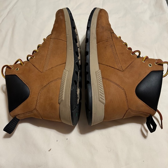 Timberline Men’s Killington Trekker Mid- Lace up Sneaker Boots